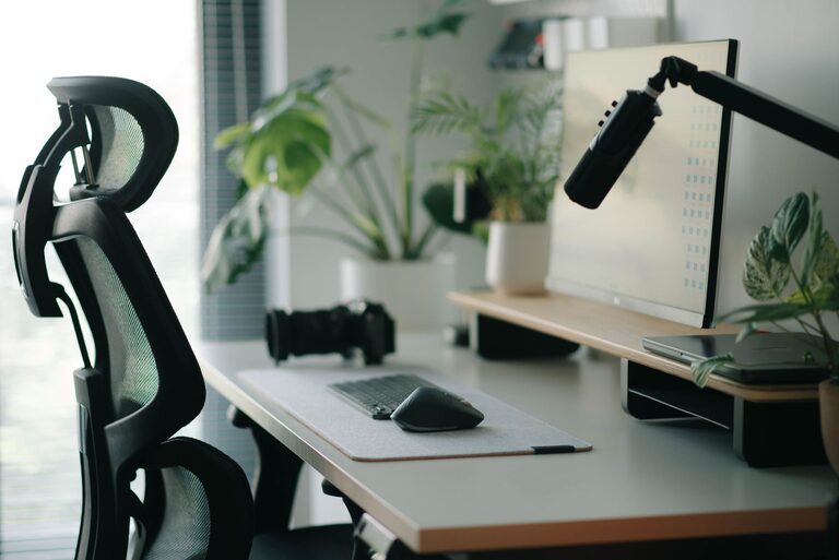Desk Setup Tips for Focus and Comfort: Boost Your Productivity Today